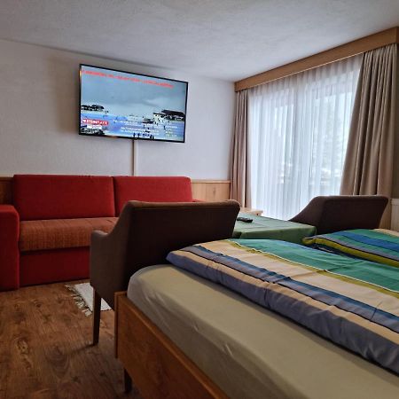 Pension Schweizerhof ヴァイトリンク エクステリア 写真