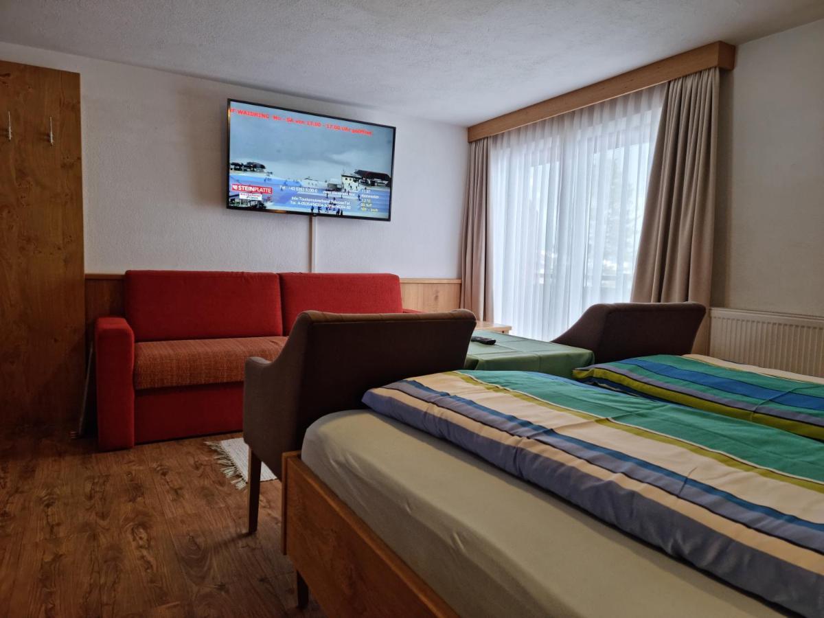 Pension Schweizerhof ヴァイトリンク エクステリア 写真