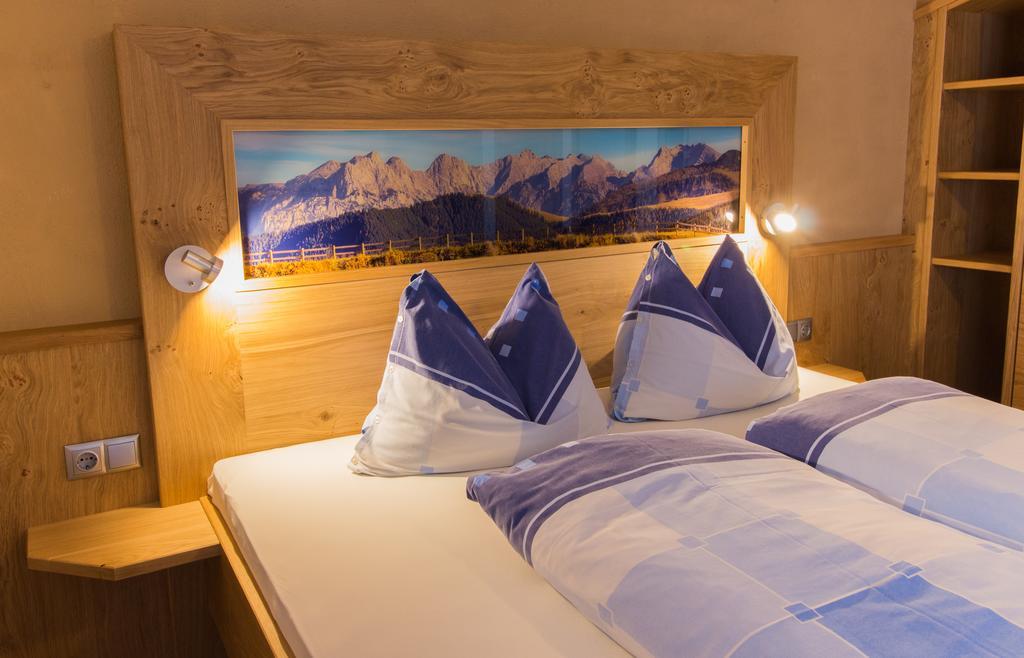 Pension Schweizerhof ヴァイトリンク 部屋 写真