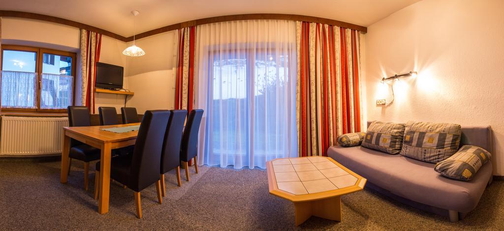 Pension Schweizerhof ヴァイトリンク 部屋 写真