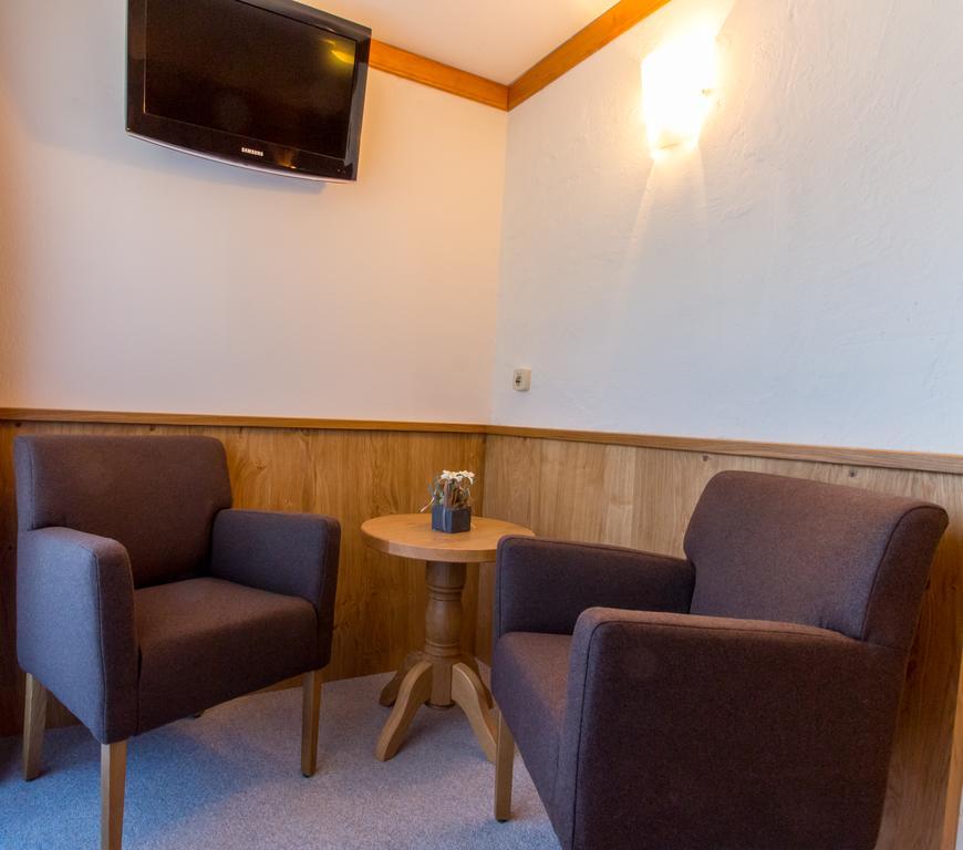 Pension Schweizerhof ヴァイトリンク 部屋 写真